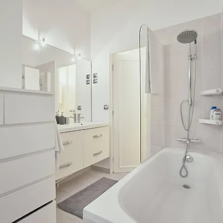 Apartament Charming Parisian Flat With Eiffel Tower Views Paryż