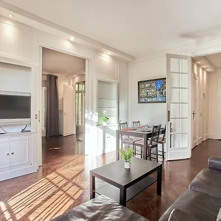 Charming Parisian Flat With Eiffel Tower Views Apartament *