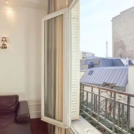 Charming Parisian Flat With Eiffel Tower Views Apartment